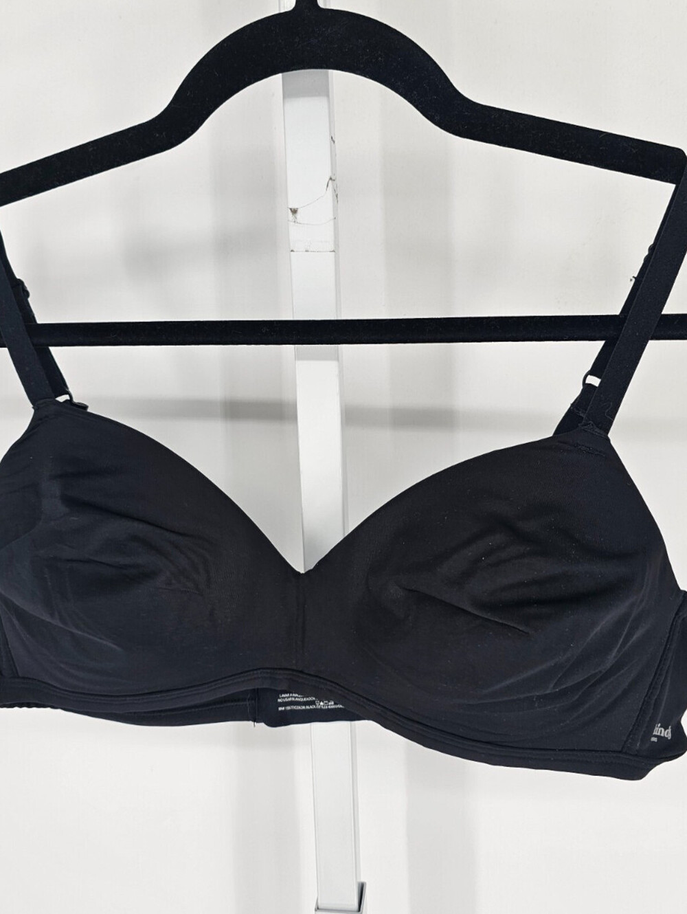 Kindly Yours Womens Sz 38B Wire Free T Shirt Bra Solid Black